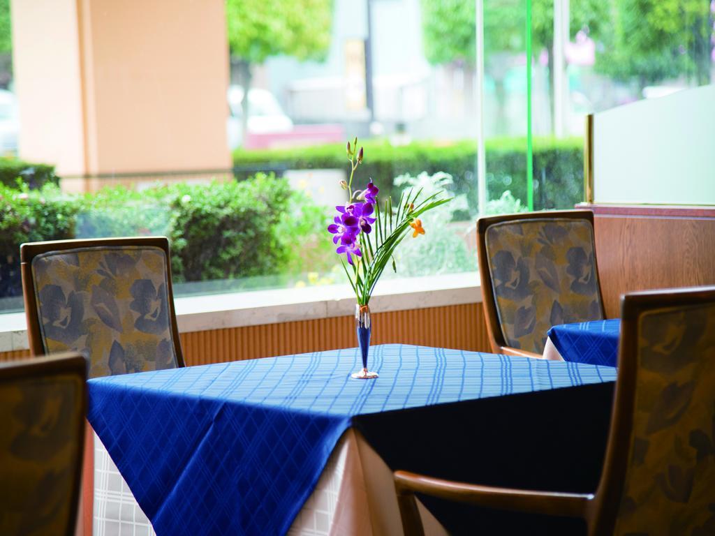 Hotel Crown Palais Kofu Екстер'єр фото