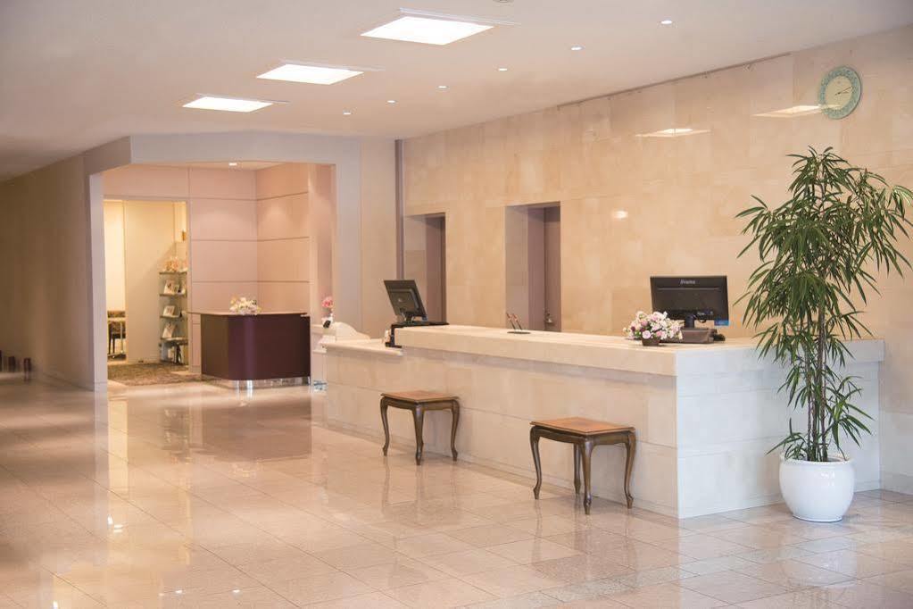 Hotel Crown Palais Kofu Екстер'єр фото