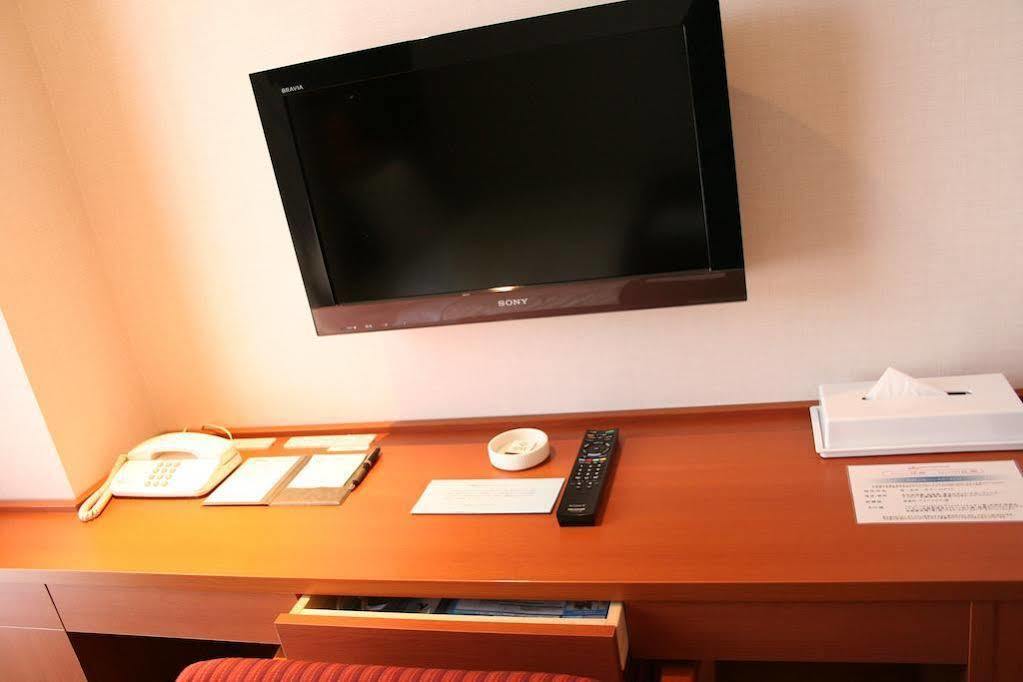 Hotel Crown Palais Kofu Екстер'єр фото