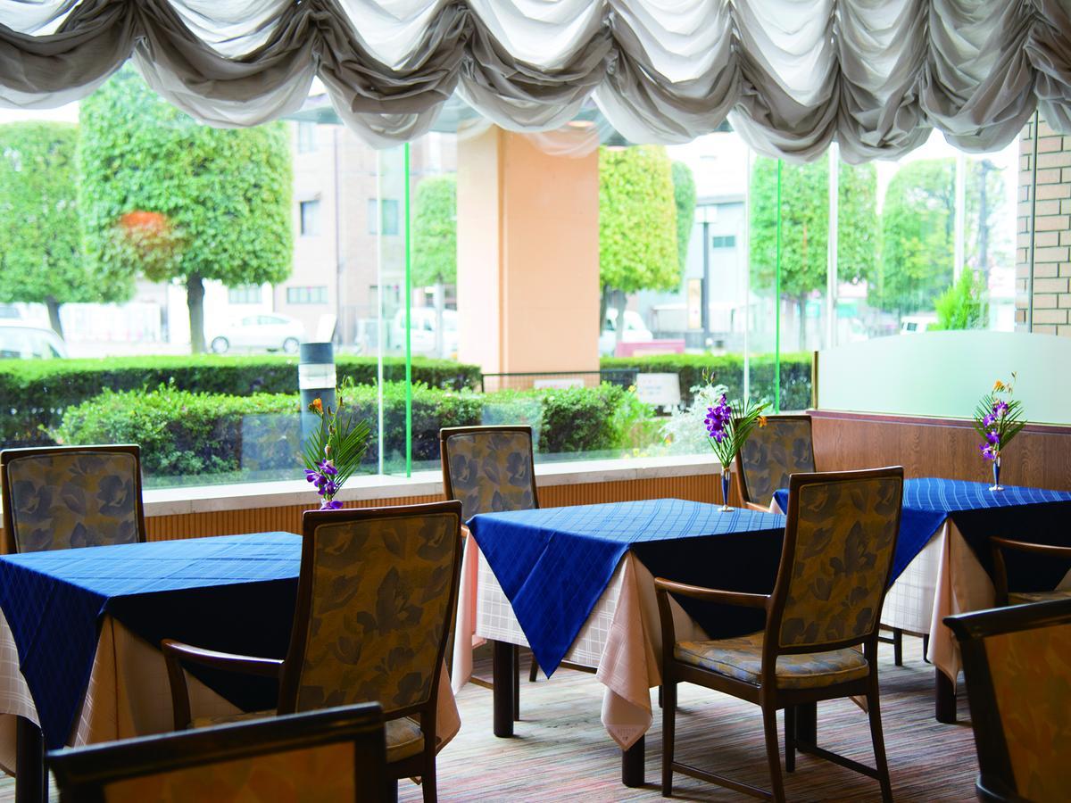 Hotel Crown Palais Kofu Екстер'єр фото